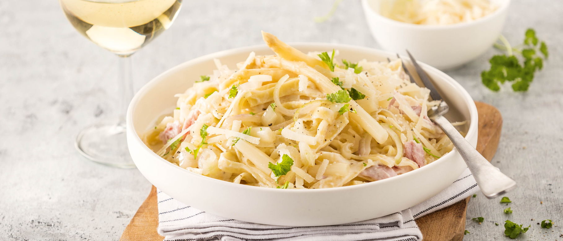 Tagliatelle met ham en asperges